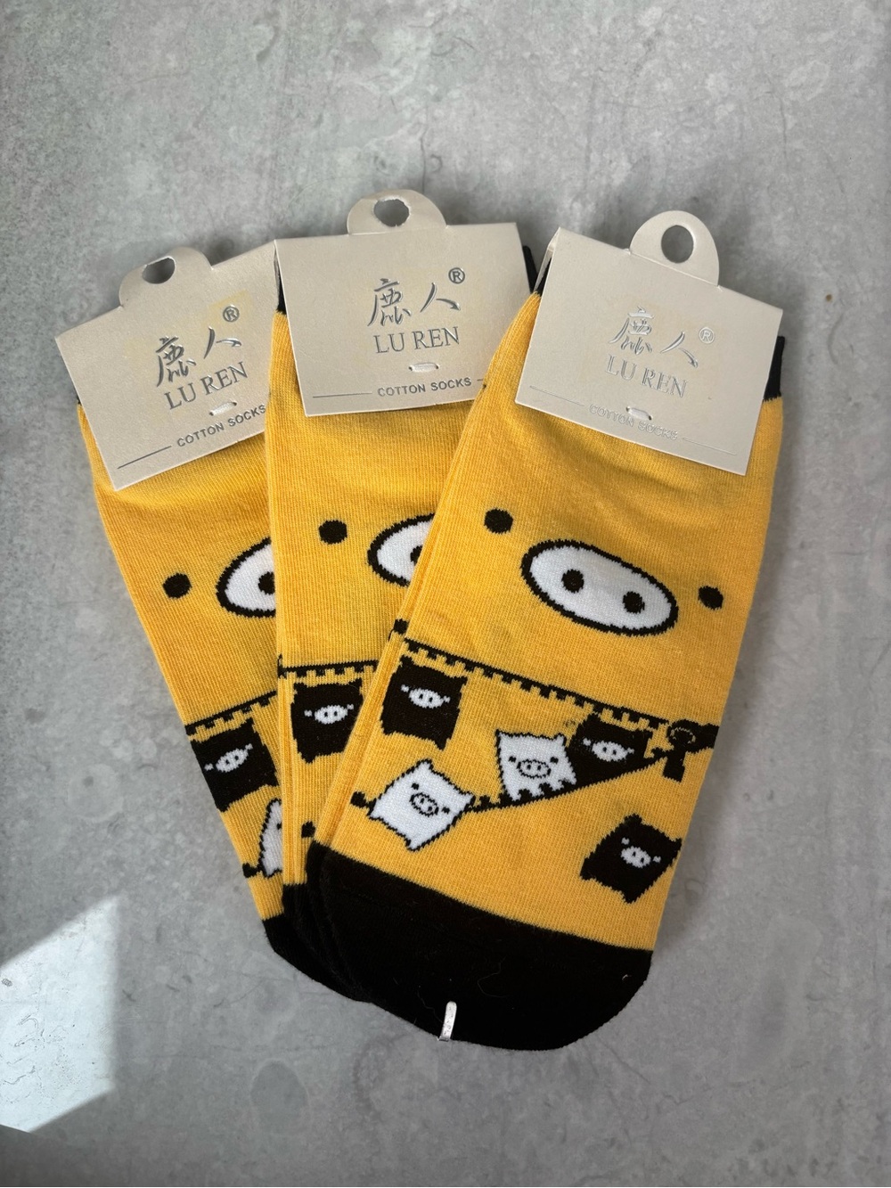 Pack of 3 - Unisex Yellow Cotton Pig Design Ankle Socks
